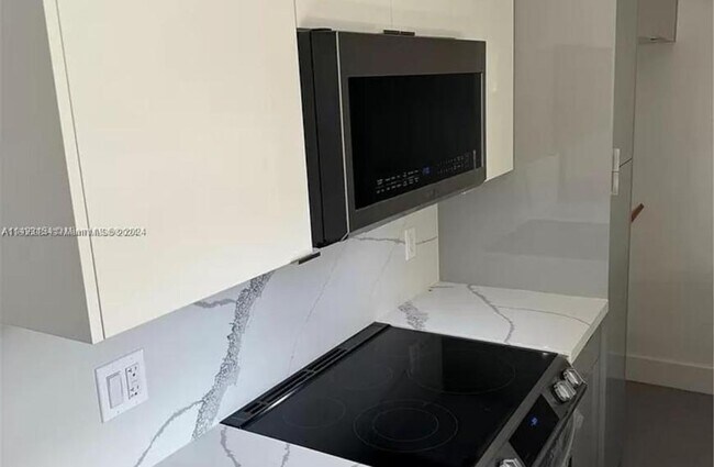 Foto del edificio - 2 bedroom in North miami FL 33168