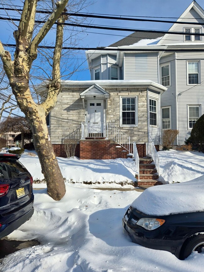 Building Photo - 980-982-982 Avenue C