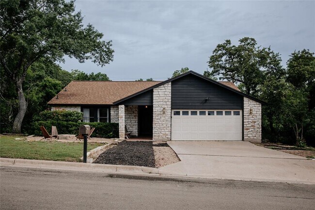 Foto del edificio - 11210 Hidden Bluff Dr