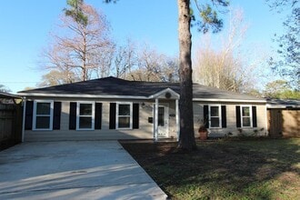 Building Photo - 6534 Sivley St