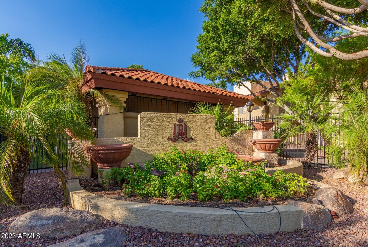 Primary Photo - 7008 E Gold Dust Ave