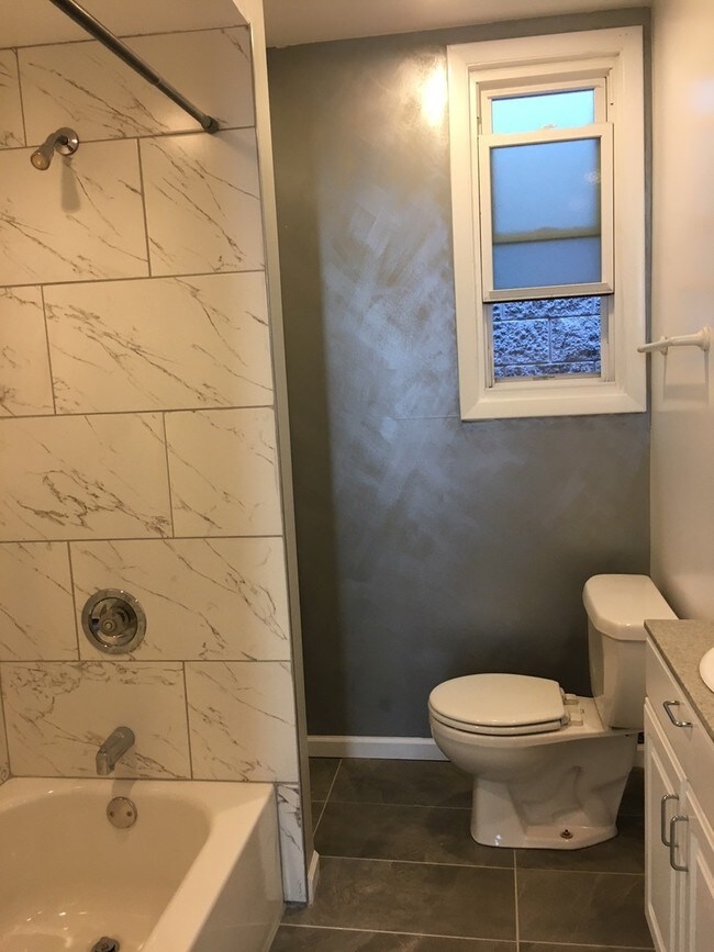 Foto del edificio - 1338 W Hubbard St