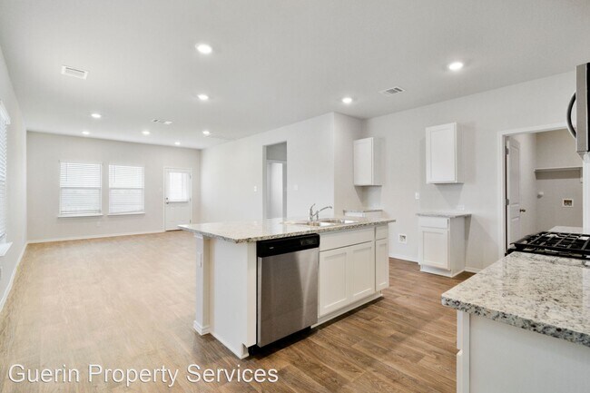 Building Photo - 4 br, 2.5 bath House - 3902 Bay Leaf Loop
