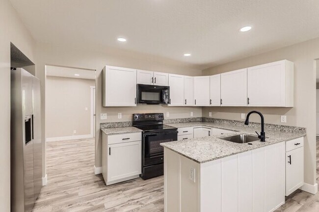 Foto del edificio - 4066 W 5010 S, Kearns, UT, 84118