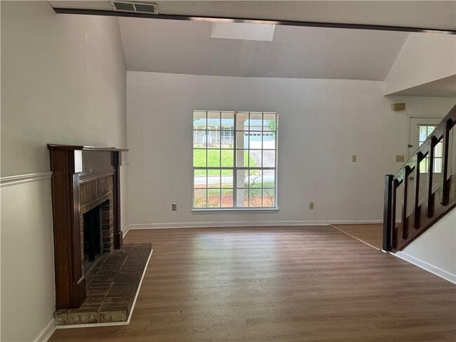 Building Photo - 2215 Laurel Mill Way