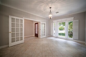 Building Photo - 4423 Lakeshore Forest Dr