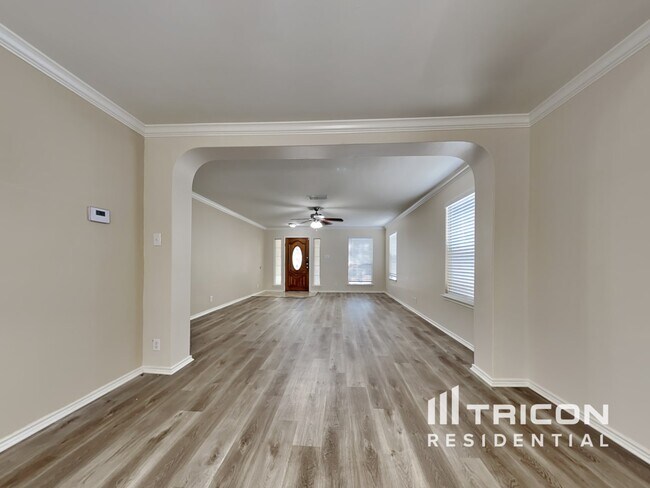 Building Photo - 2815 Del Mar Way