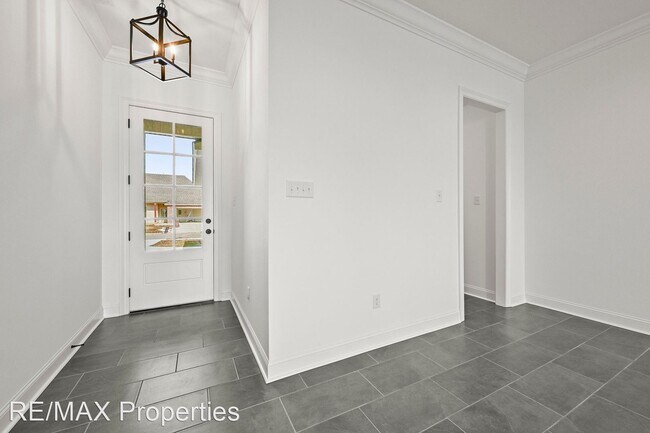 Building Photo - 4 br, 3 bath House - 38405 Parliament Dr