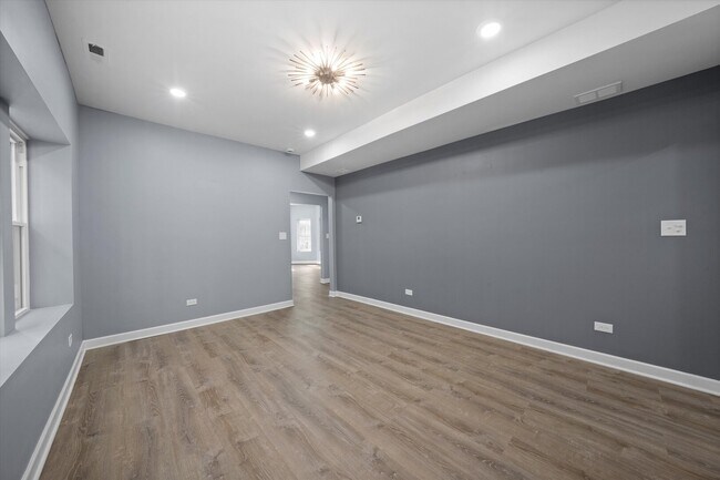 Foto del edificio - 7716 S Kingston Ave