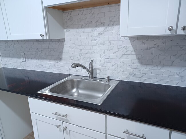 Foto del edificio - 306 Maplewood Ave NE