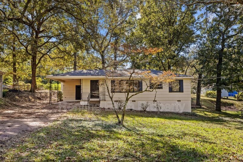 Foto principal - 405 18th Ave NW