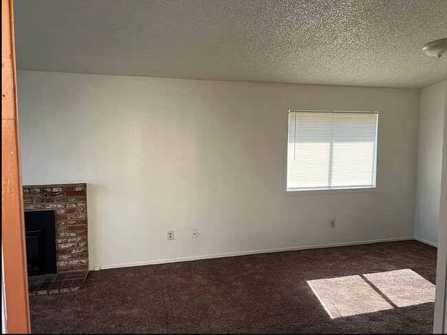 Foto del edificio - 5113 Gaylene Ave