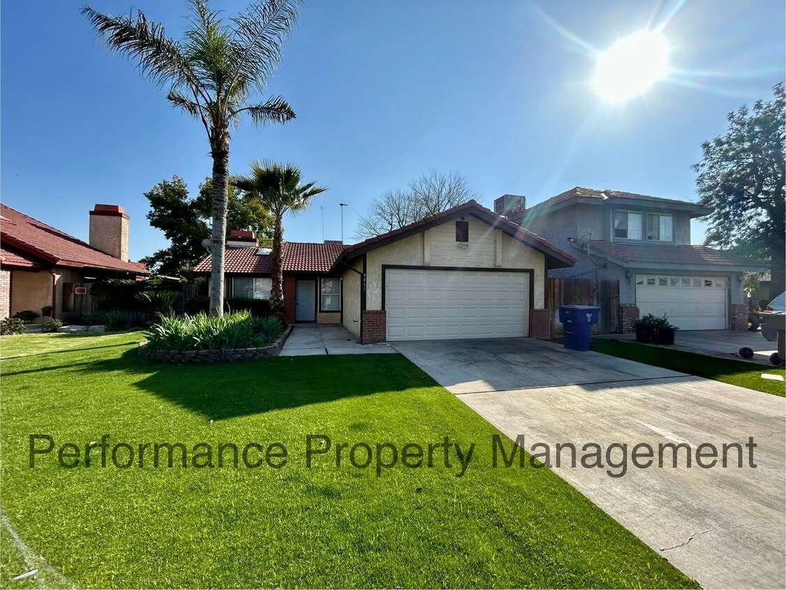 Primary Photo - Cute 3 Bed/2 Bath SW Bakersfield Home w RB...