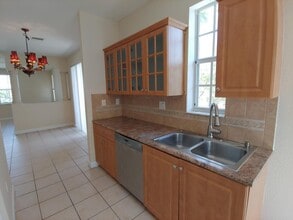 Building Photo - 3106 Shoma Dr
