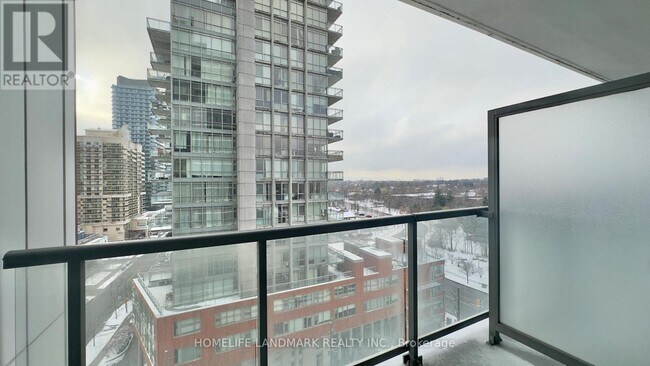 Building Photo - 68 Canterbury Pl