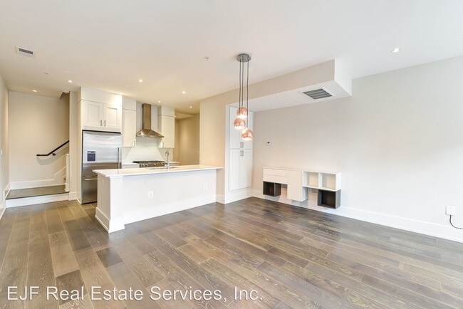 Foto del edificio - 526 Lamont St NW