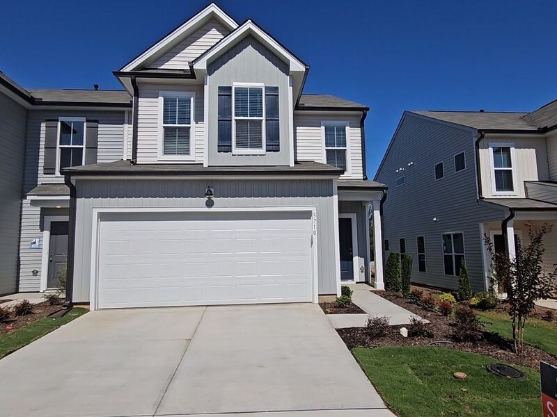 Foto principal - 3710 Feltham Ln