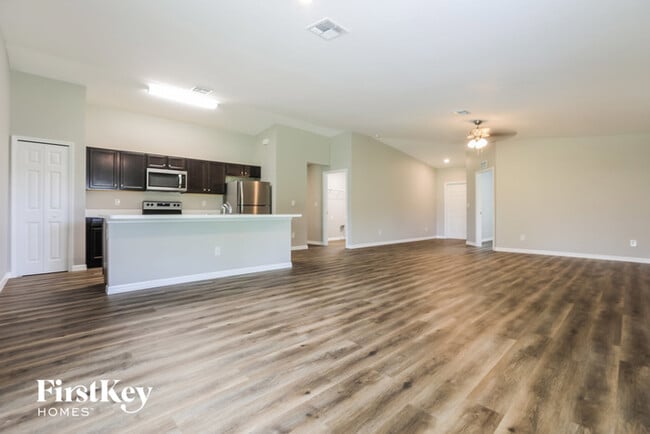 Building Photo - 22586 Laika Ave