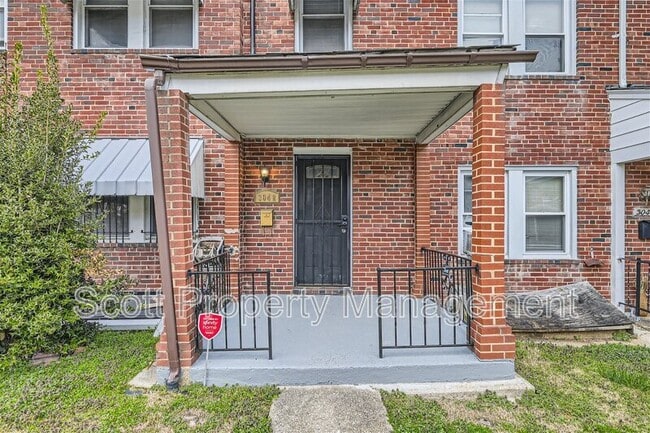 Building Photo - 3042 Mayfield Avenue