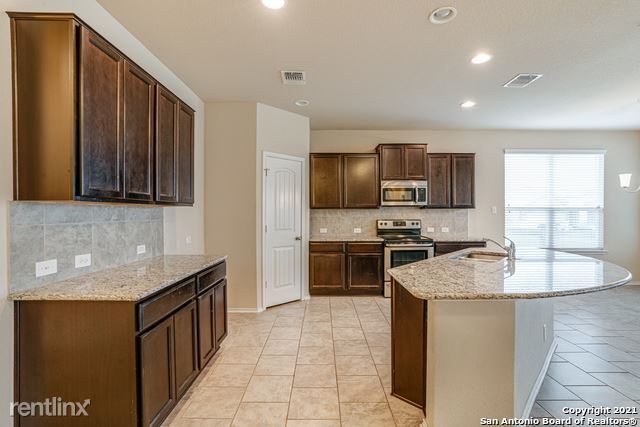 Building Photo - 4 br, 3 bath House - 444 QUARTER MARE