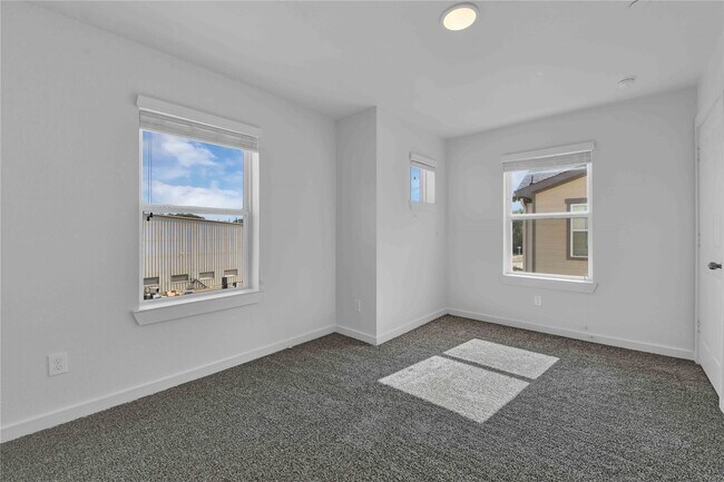 Foto del edificio - 12603 Telge Rd