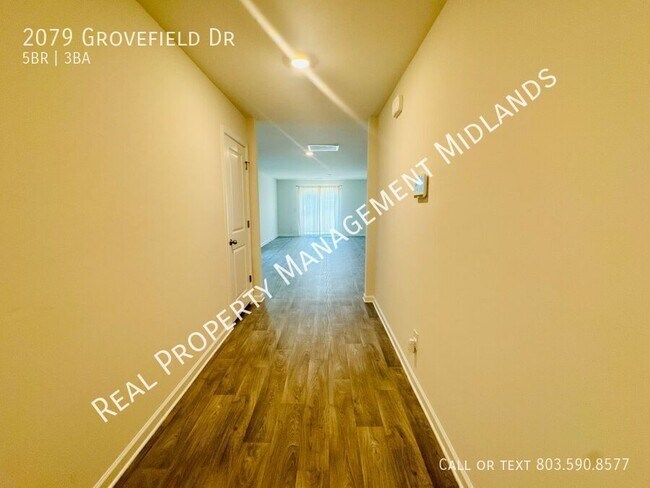 Building Photo - 2079 Grovefield Dr