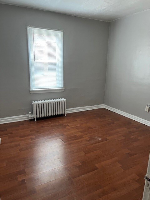 Building Photo - 1365 Clarence Ave