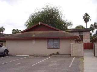 Building Photo - 717 W Iris Ave