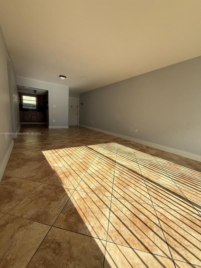 Foto del edificio - 7600 SW 82nd St