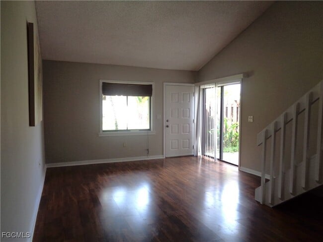 Foto del edificio - 12962 Elm Creek Ct