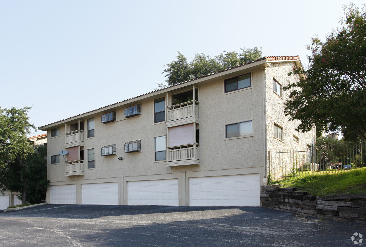 Primary Photo - Tower Point Condominiums