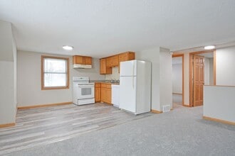 Building Photo - 2153 Green Ave