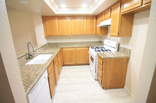 Foto del edificio - Spacious 1 Bd Condo in Scripps Ranch!