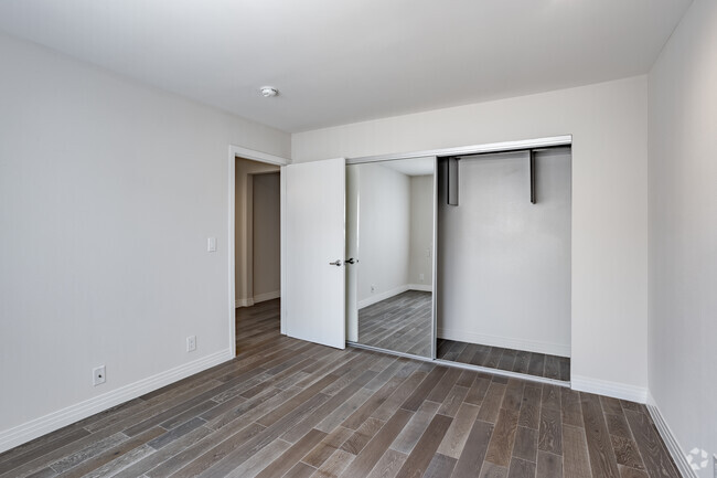 1HAB, 1BA - 750 ft² - The Westminster Apartments