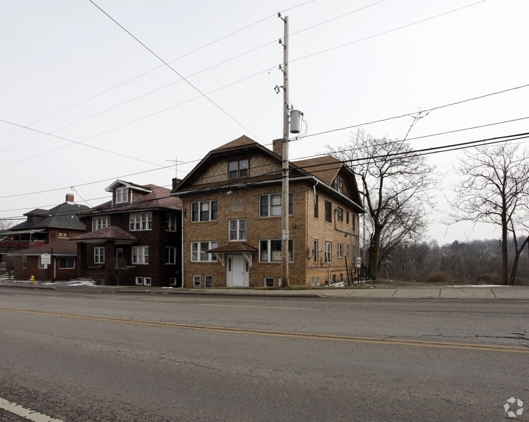 Foto del edificio - 531 N Wooster Rd