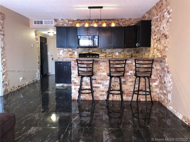 Building Photo - 600 Three Islands Boulevard