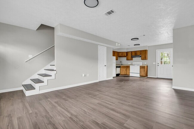 Foto del edificio - 456 W Broad St