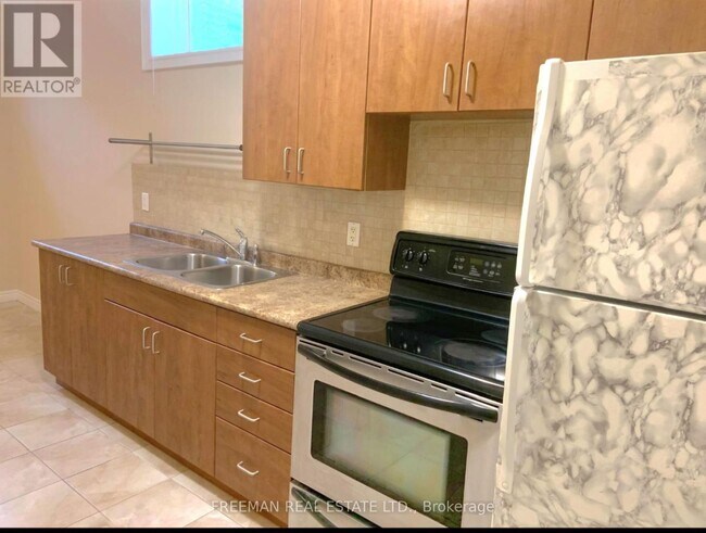 Photo du bâtiment - 43 Roberta Dr