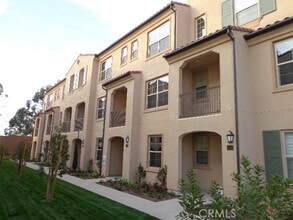 Building Photo - 132 Capricorn