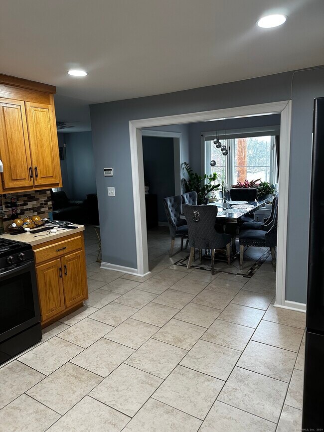 Foto del edificio - 504 Dixwell Ave