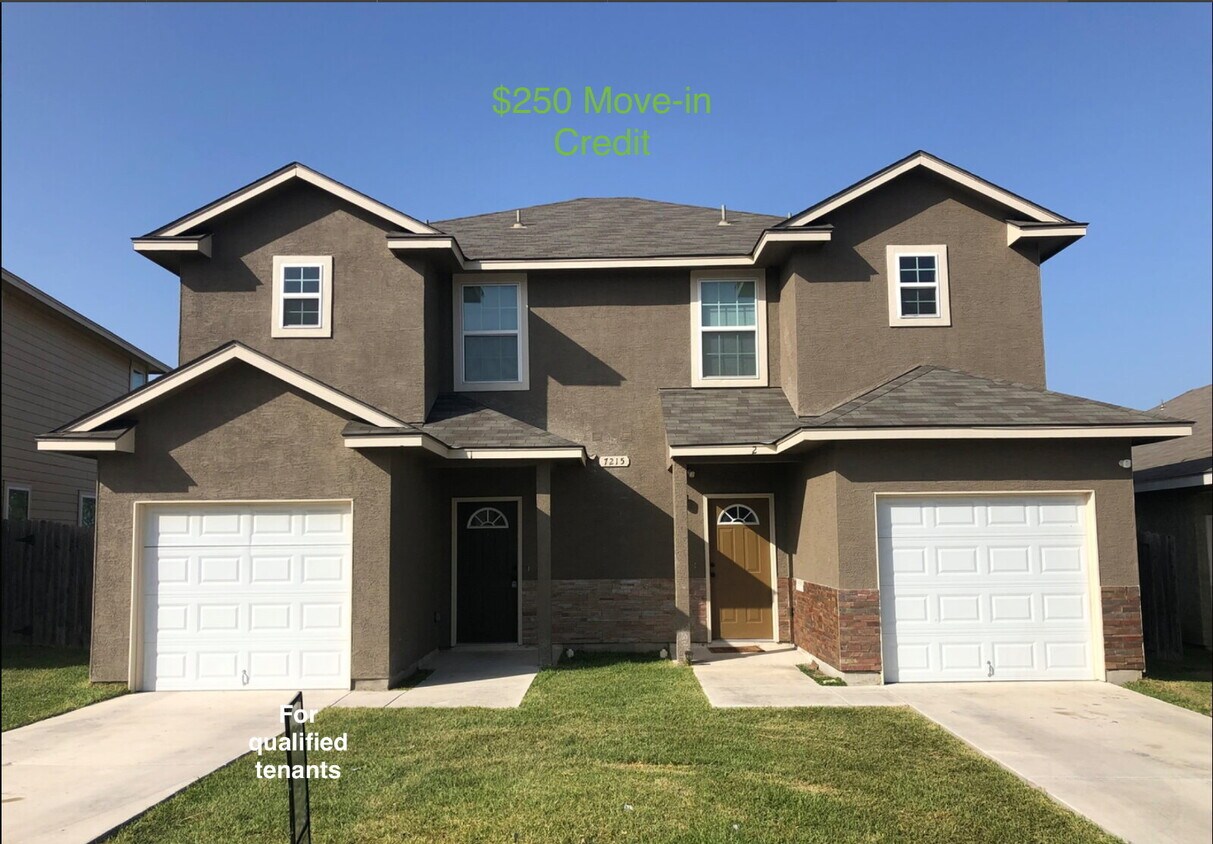 Primary Photo - "Spacious 3-Bedroom Condo Oasis with 2.5 B...
