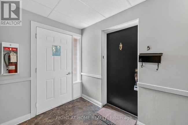 Building Photo - 2605 Woodchester Dr