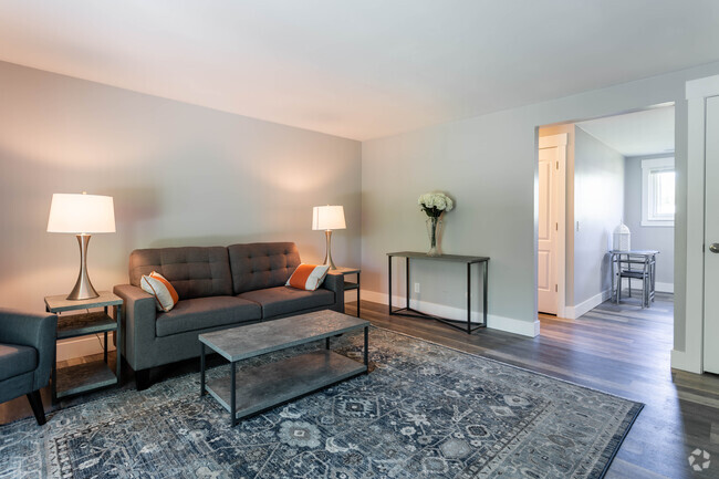 Living Room - Park Ridge Amherst, LLC