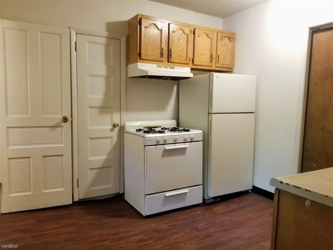 Building Photo - 3 br, 2 bath Apartment - 77 Bates Street