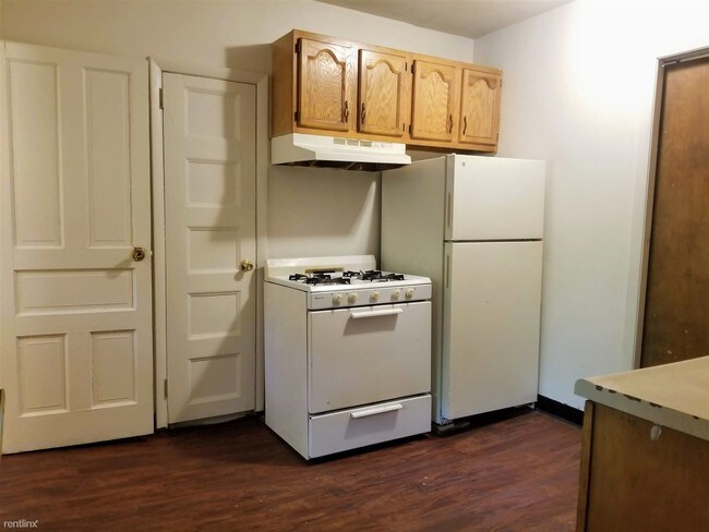 Foto del edificio - 3 br, 2 bath Apartment - 77 Bates Street