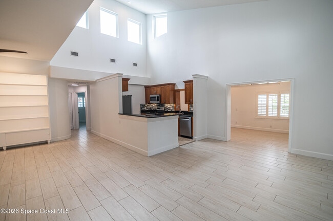 Building Photo - 311 3rd Ave