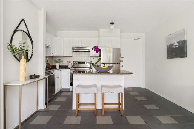 Building Photo - 29 Concord Ave