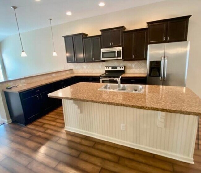 Foto del edificio - 4222 Katherine Pl