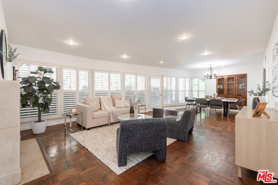 Foto principal - 2559 Hutton Dr