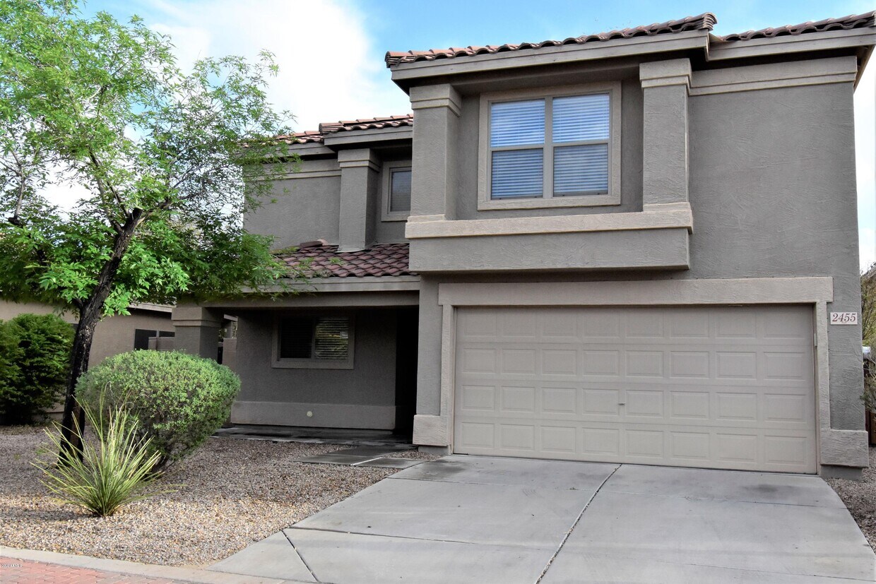 Foto principal - 2455 E Peach Tree Dr